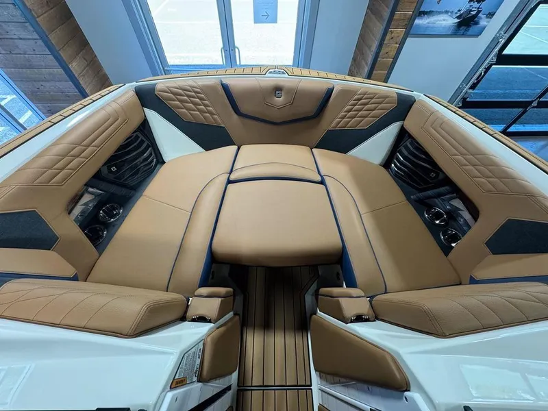 Slide: The Image of Nautique Super Air Nautique G21 2024 - 10