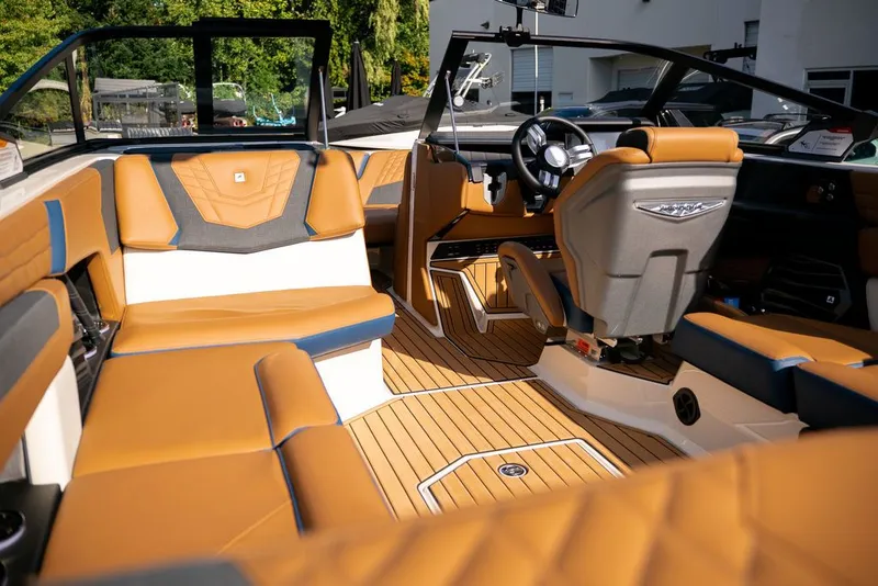 Slide: The Image of Nautique Super Air Nautique G21 2024 - 17