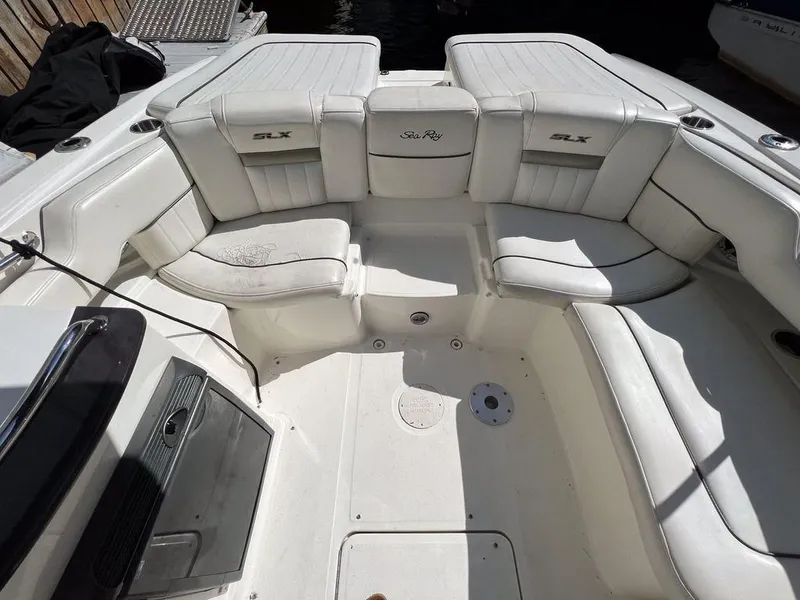 Slide: The Image of Sea Ray SLX 250 2007 - 16