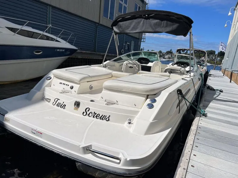 Slide: The Image of Sea Ray SLX 250 2007 - 3