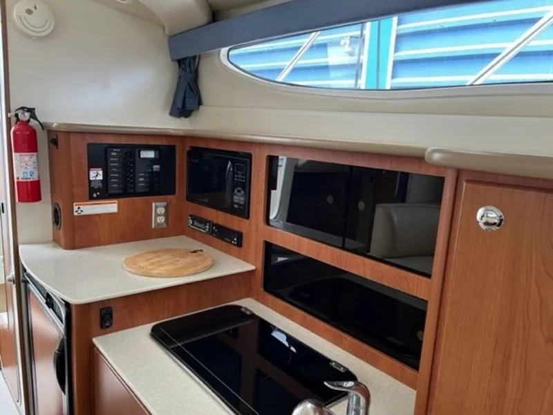 Slide: The Image of Bayliner 305 Sb 2007 - 8