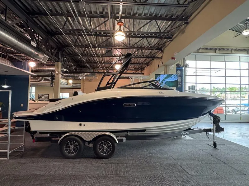 The Image of Sea Ray SPX 210 2025 - 1