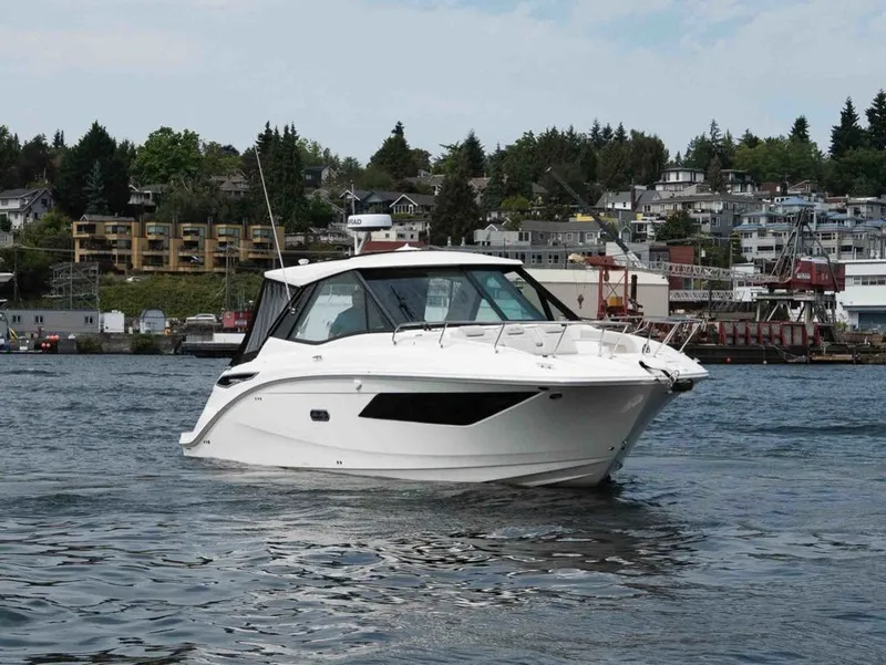 Slide: The Image of Sea Ray Sundancer 320 2025 - 3