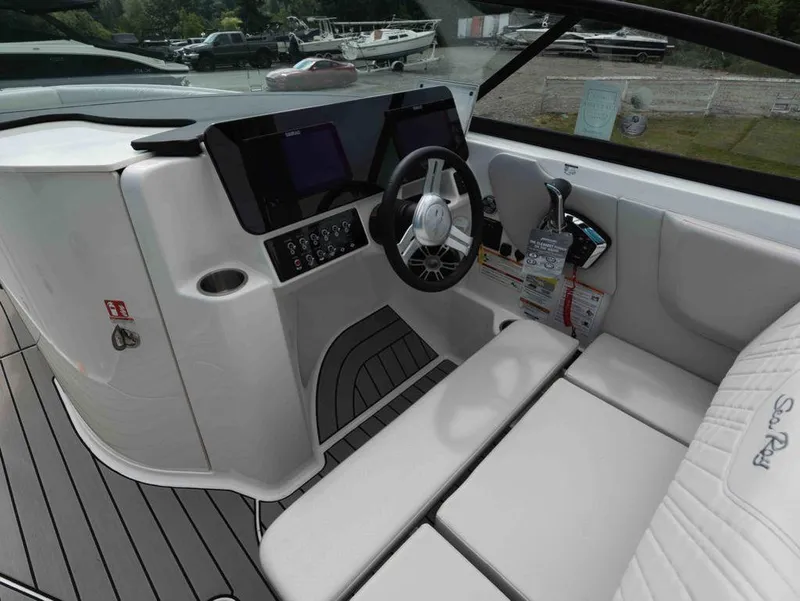 Slide: The Image of Sea Ray SDX 250 2025 - 8