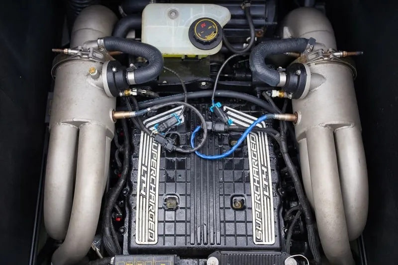 Slide: The Image of Malibu M240 2020 - 24