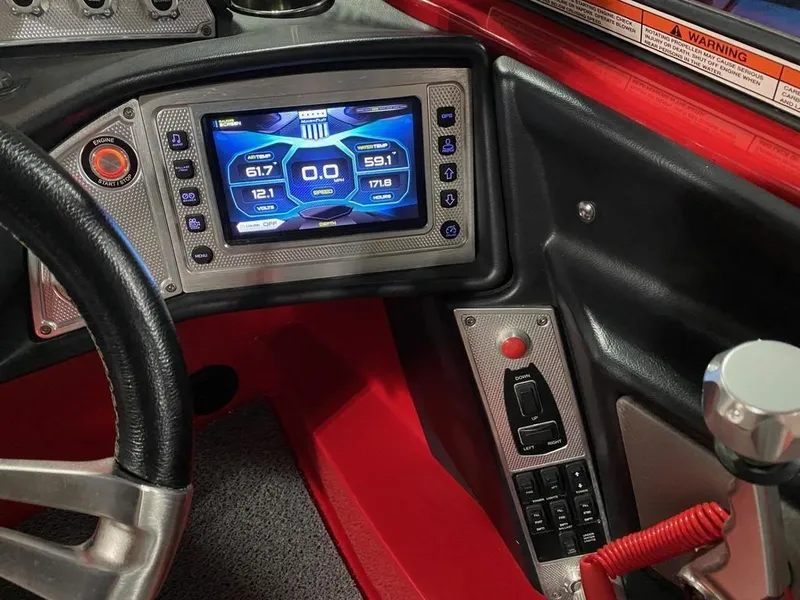 Slide: The Image of MasterCraft X26 2016 - 3