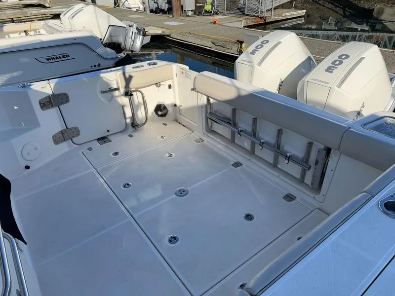 Slide: The Image of Boston Whaler 325 Conquest 2020 - 5