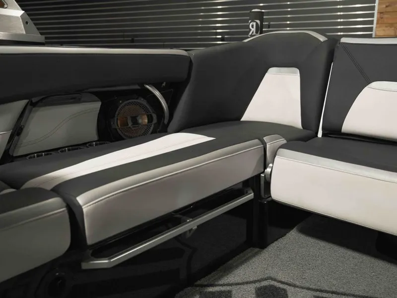 Slide: The Image of MasterCraft XStar 2018 - 19