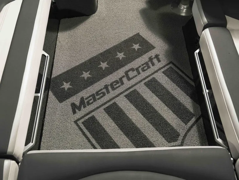 Slide: The Image of MasterCraft XStar 2018 - 24