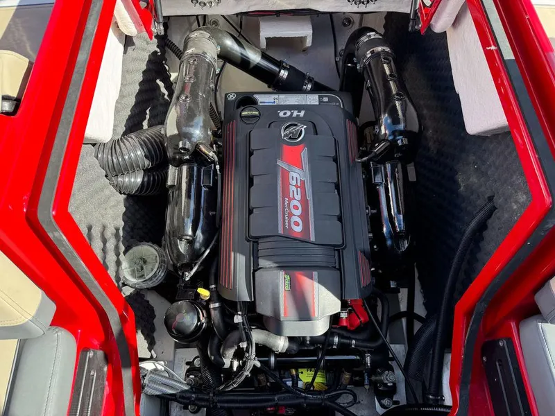 Slide: The Image of Heyday Wake Boats H22 2023 - 22