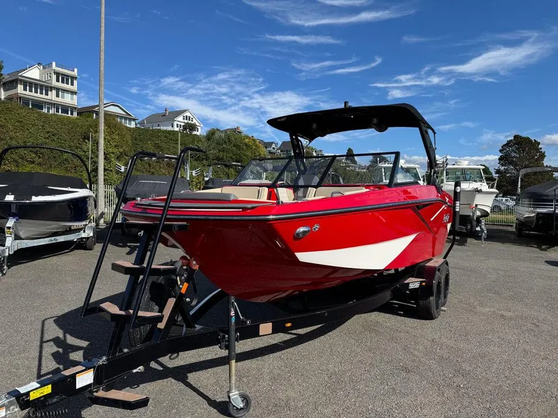 Slide: The Image of Heyday Wake Boats H22 2023 - 3