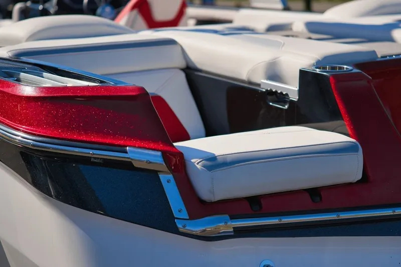 Slide: The Image of MasterCraft XStar S 2022 - 19
