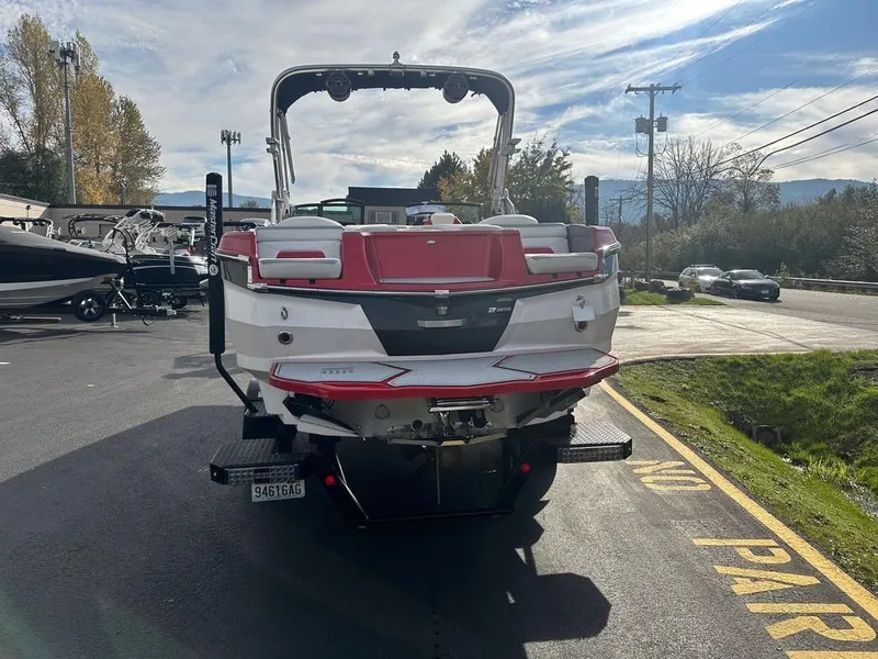 Slide: The Image of MasterCraft XStar S 2022 - 2