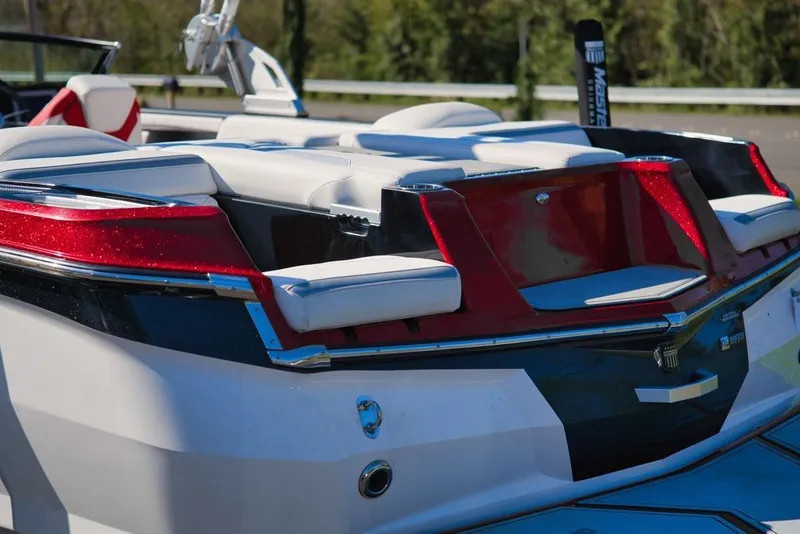 Slide: The Image of MasterCraft XStar S 2022 - 20