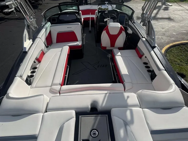 Slide: The Image of MasterCraft XStar S 2022 - 4