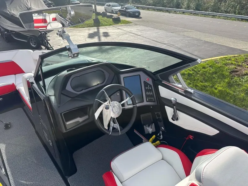 Slide: The Image of MasterCraft XStar S 2022 - 8