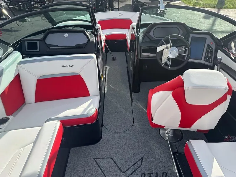 Slide: The Image of MasterCraft XStar S 2022 - 9