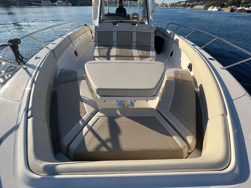 Slide: The Image of Boston Whaler 420 Outrage 2023 - 20
