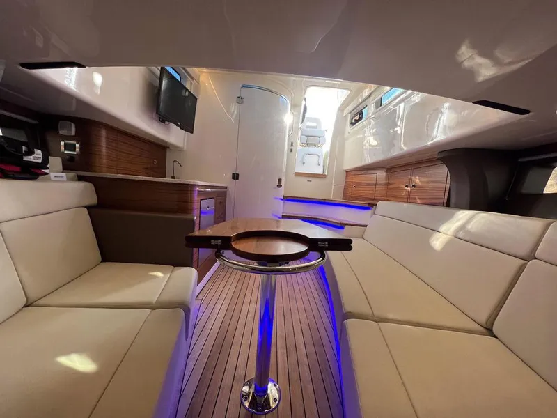 Slide: The Image of Boston Whaler 420 Outrage 2023 - 28