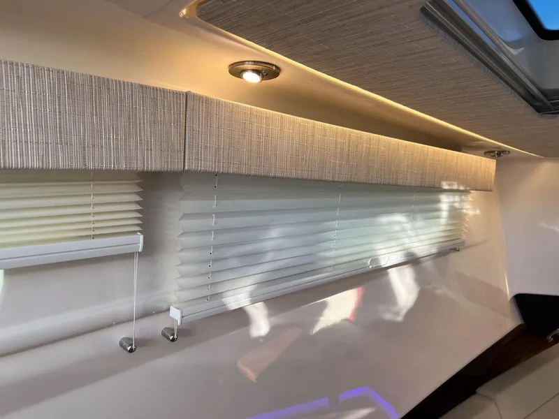 Slide: The Image of Boston Whaler 420 Outrage 2023 - 30