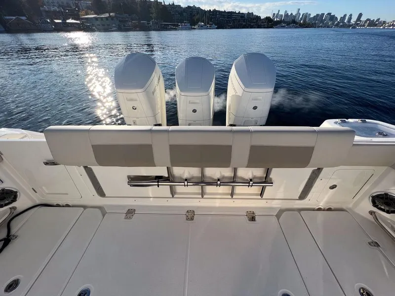 Slide: The Image of Boston Whaler 420 Outrage 2023 - 32