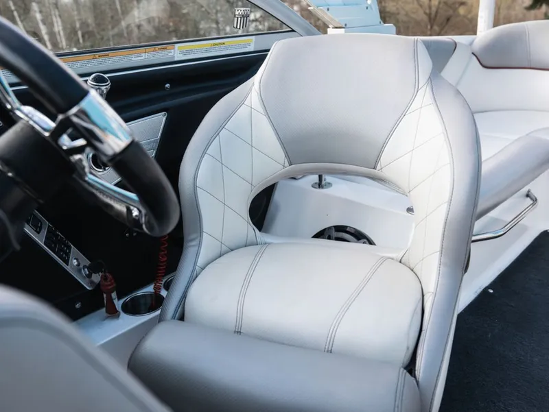 Slide: The Image of MasterCraft X25 2012 - 22