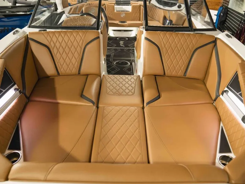 Slide: The Image of Tigé 24RZX 2022 - 15