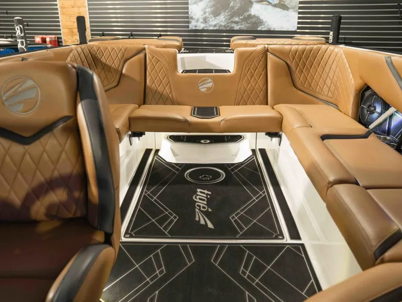 Slide: The Image of Tigé 24RZX 2022 - 17