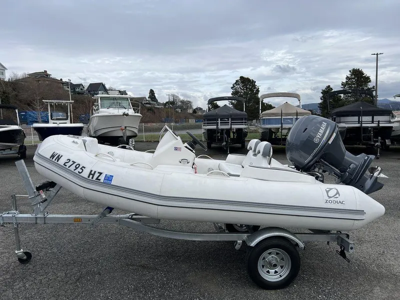 The Image of Zodiac Yachtline 360 2024 - 1