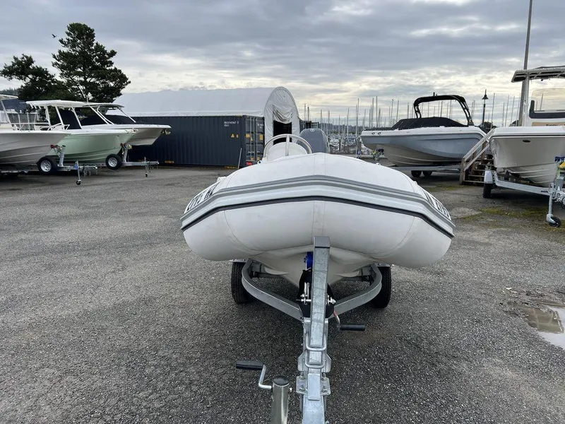 Slide: The Image of Zodiac Yachtline 360 2024 - 4