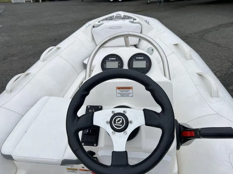 Slide: The Image of Zodiac Yachtline 360 2024 - 5