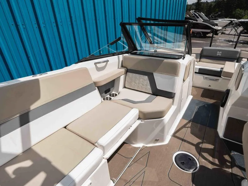 Slide: The Image of Heyday Wake Boats H22 2023 - 6