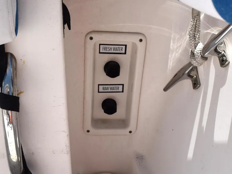 Slide: The Image of Control panel on 2006 Tiara Yachts 3200 Open for fresh and raw water systems. - 19