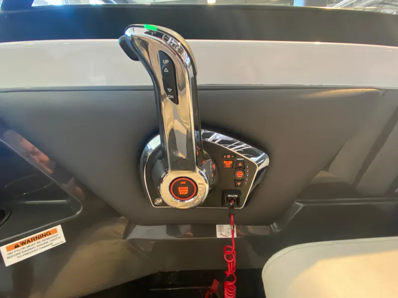Slide: The Image of Throttle control panel of 2023 Monterey 298 SUPER SPORT BR boat. - 31