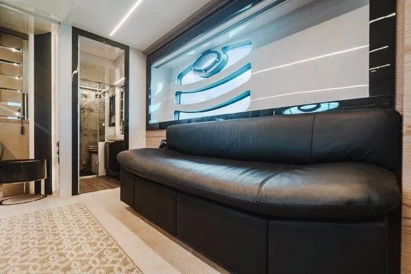 Slide: The Image of Pershing 70 2015 - 50