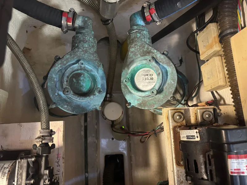 Slide: The Image of Grand Banks 42 Classic 2000 - 54