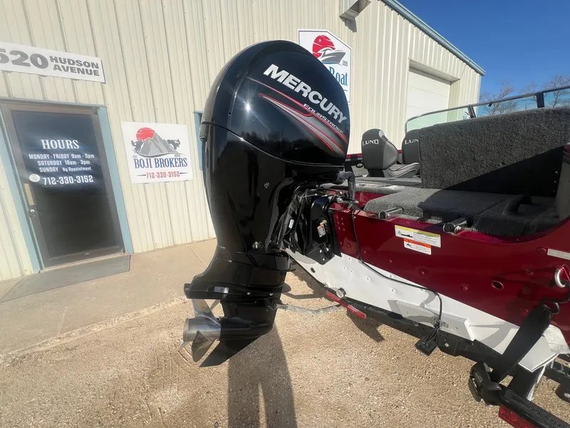 Slide: The Image of 2014 Lund 1875 Crossover XS boat with Mercury outboard motor at Boji Brokers. - 8