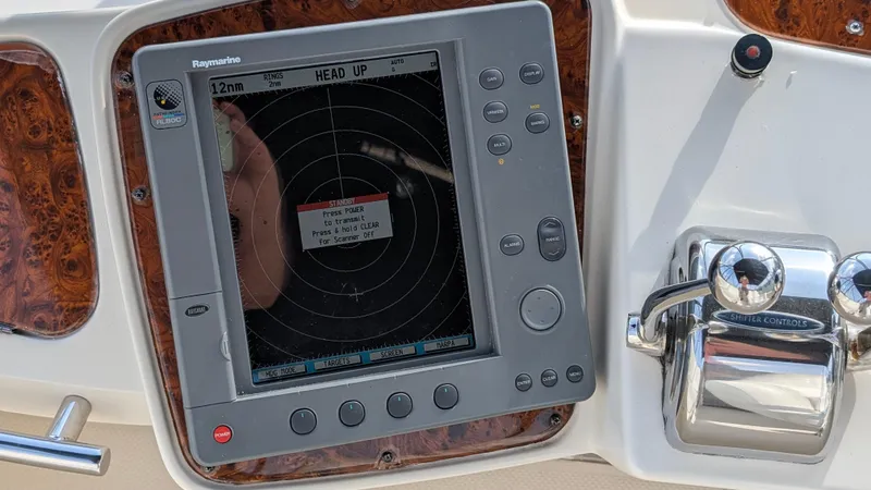 Slide: The Image of Navigation system on 2004 Meridian 408 Motor Yacht dashboard. - 3