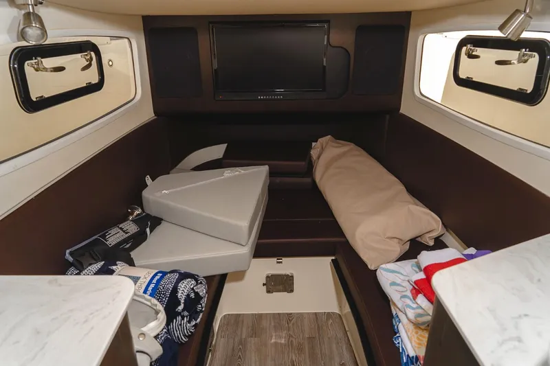 Slide: The Image of Scout 355 LXF 2021 - 62