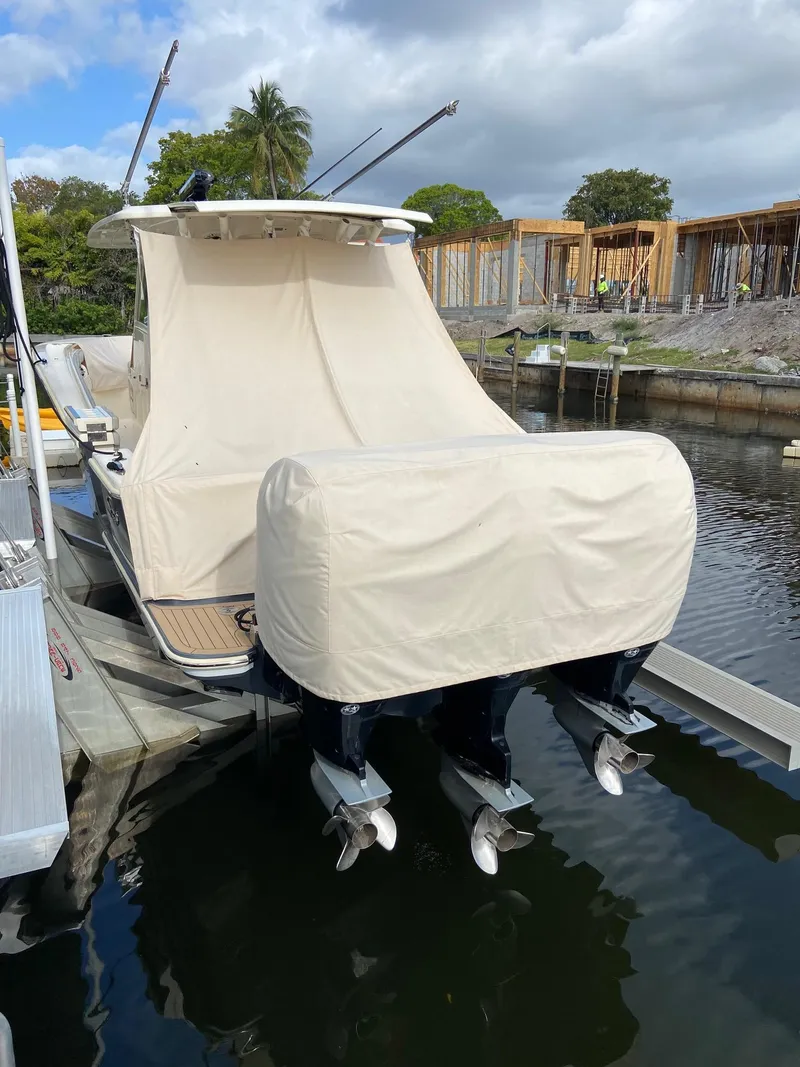 Slide: The Image of Scout 355 LXF 2021 - 72