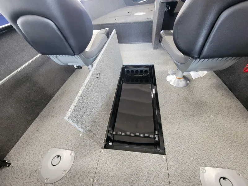 Slide: The Image of Crestliner 1650 Kodiak 2025 - 15