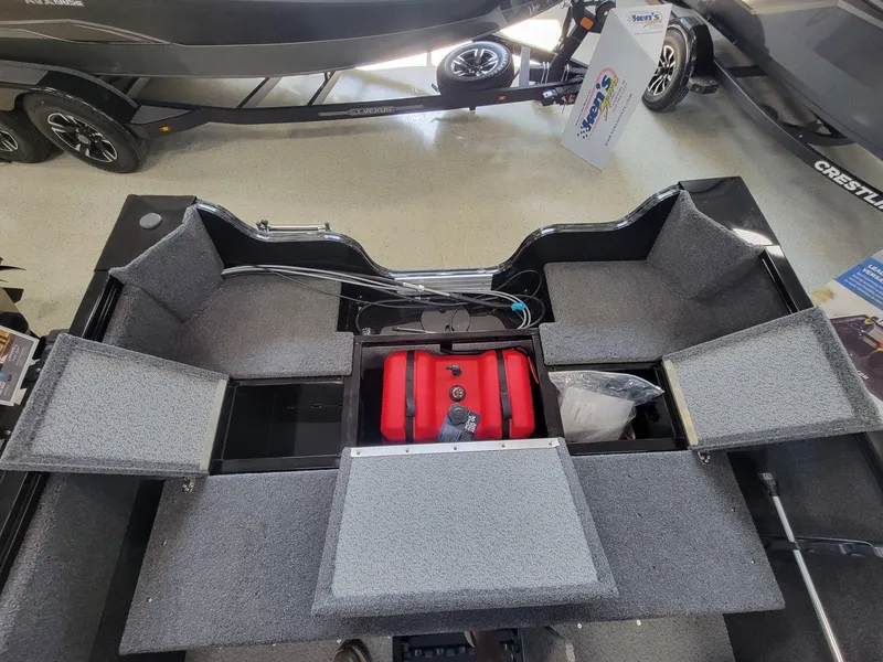 Slide: The Image of Crestliner 1650 Kodiak 2025 - 19