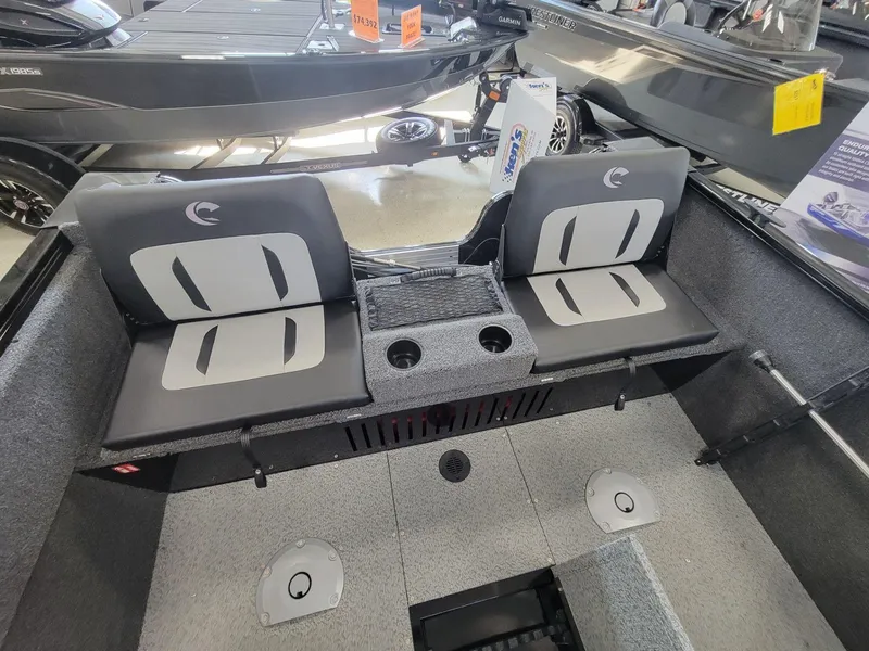 Slide: The Image of Crestliner 1650 Kodiak 2025 - 20