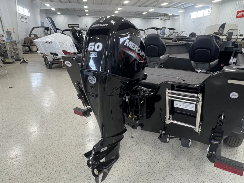 Slide: The Image of Crestliner 1650 Kodiak 2025 - 27