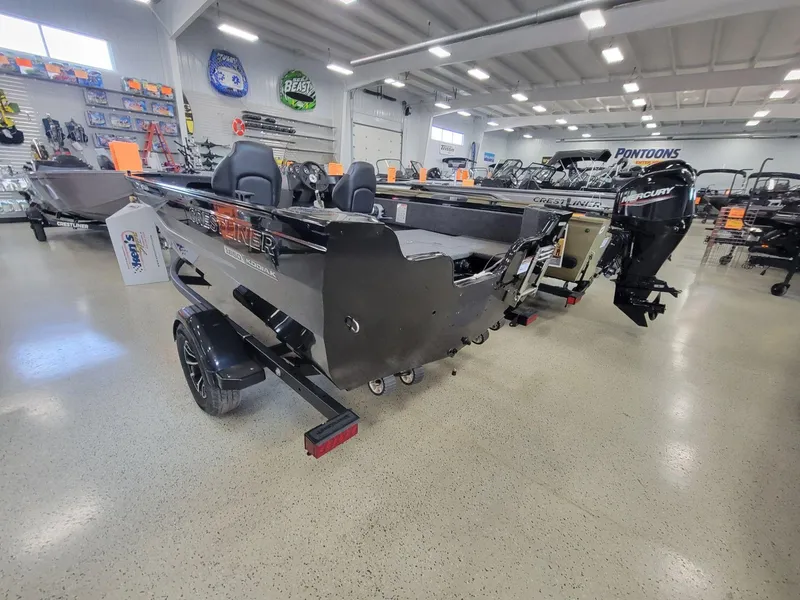 Slide: The Image of Crestliner 1650 Kodiak 2025 - 3