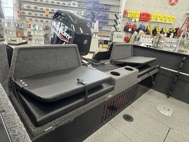 Slide: The Image of Crestliner 1650 Kodiak 2025 - 30