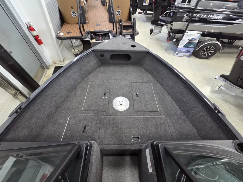 Slide: The Image of Crestliner 1650 Kodiak 2025 - 15