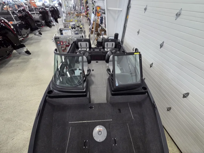 Slide: The Image of Crestliner 1650 Kodiak 2025 - 19