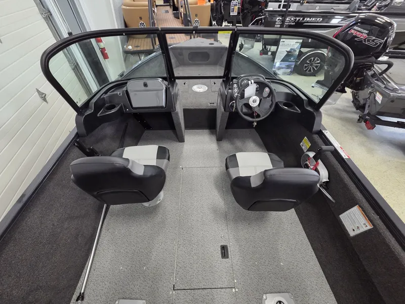 Slide: The Image of Crestliner 1650 Kodiak 2025 - 9