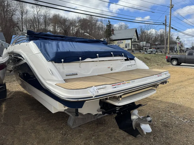 Slide: The Image of Sea Ray 250 SLX 2020 - 4